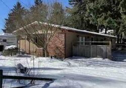 Pre-foreclosure in  SE 141ST AVE Portland, OR 97233