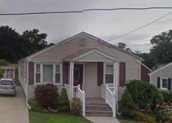 Pre-foreclosure Listing in E KNOWLTON ST RIVERSIDE, RI 02915