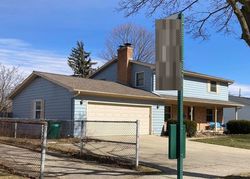 Pre-foreclosure in  VICTOR AVE Lansing, MI 48911