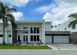 Pre-foreclosure in  NW 33RD ST Miami, FL 33122