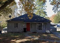 Pre-foreclosure in  LAUREL ST Highland, IL 62249