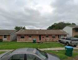 Pre-foreclosure in  HOLY CROSS PL Kenner, LA 70065