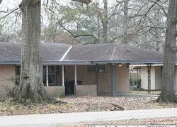 Pre-foreclosure in  W CATALPA ST Baton Rouge, LA 70815