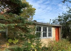 Pre-foreclosure in  OAKWOOD AVE Lake Villa, IL 60046