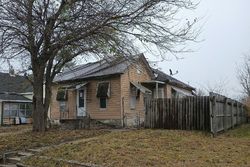 Pre-foreclosure in  N 1ST AVE Marshalltown, IA 50158