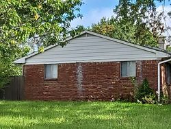 Pre-foreclosure in  SPRING VALLEY DR Indianapolis, IN 46231