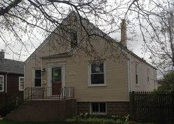 Pre-foreclosure in  N RUTHERFORD AVE Elmwood Park, IL 60707