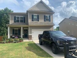 Pre-foreclosure in  GRACEN DR Gainesville, GA 30506