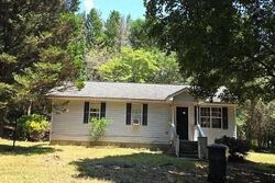 Pre-foreclosure in  EVANS ST Woodstock, GA 30188