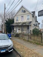 Pre-foreclosure in  BEDFORD AVE Bridgeport, CT 06605
