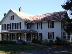 Pre-foreclosure in  OLD TOWN FARM RD Woodbury, CT 06798