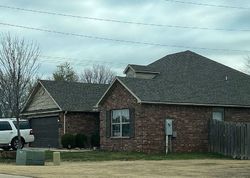 Pre-foreclosure in  SW WALLSTONE RD Bentonville, AR 72712