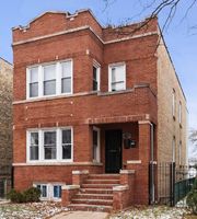 Pre-foreclosure in  N LAVERGNE AVE Chicago, IL 60639