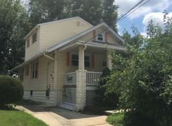 Pre-foreclosure in  OAK ST Audubon, NJ 08106