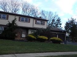 Pre-foreclosure in  MACKENZIE TER Morganville, NJ 07751