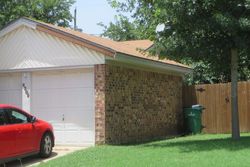 Pre-foreclosure in  CASCADE CIR Fort Worth, TX 76148