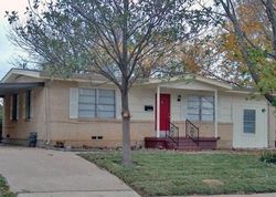 Pre-foreclosure in  MARTIN LUTHER DR Arlington, TX 76010