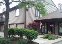 Pre-foreclosure Listing in SAINT JAMES CIR NW CANTON, OH 44708