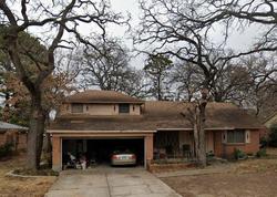 Pre-foreclosure in  FALCON DR Fort Worth, TX 76119