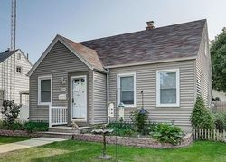 Pre-foreclosure in  17TH AVE Kenosha, WI 53143