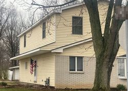 Pre-foreclosure in  RELDA DR Trenton, MI 48183