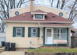 Pre-foreclosure in  OAKLAND AVE Waukesha, WI 53186