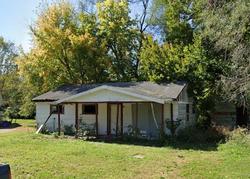 Pre-foreclosure in  CARREL CT East Saint Louis, IL 62206