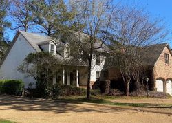 Pre-foreclosure in  BAY POINTE CV Brandon, MS 39047