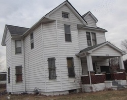 Pre-foreclosure in  BOND AVE East Saint Louis, IL 62207