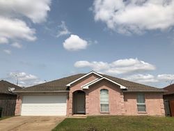 Pre-foreclosure in  HICKORY WOOD TRL Arlington, TX 76018