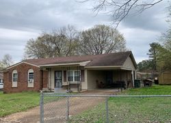 Pre-foreclosure in  HARVESTER LN E Memphis, TN 38127