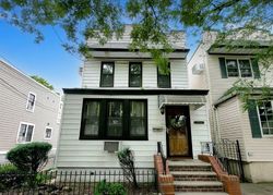 Pre-foreclosure Listing in 69TH ST MASPETH, NY 11378