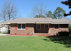 Pre-foreclosure in  DOGWOOD DR New Bern, NC 28562