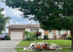 Pre-foreclosure in  FAIRCREST RD Columbus, OH 43229