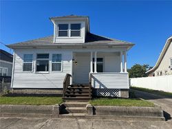 Pre-foreclosure in  ROWE AVE Pawtucket, RI 02861