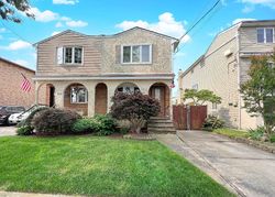 Pre-foreclosure in  MONTREAL AVE Staten Island, NY 10306