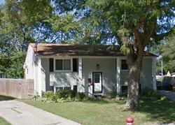 Pre-foreclosure in  33RD AVENUE CT East Moline, IL 61244