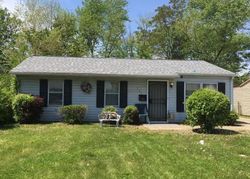 Pre-foreclosure in  SAINT BARBARA LN East Saint Louis, IL 62206