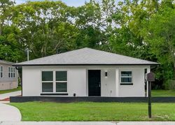 Pre-foreclosure in  PARK DR Casselberry, FL 32707