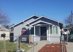 Pre-foreclosure in  PELTON AVE Modesto, CA 95351