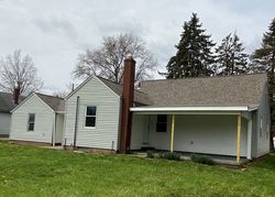 Pre-foreclosure in  AVIS AVE NW Massillon, OH 44646