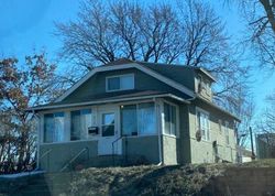 Pre-foreclosure in  1ST AVE S South Saint Paul, MN 55075