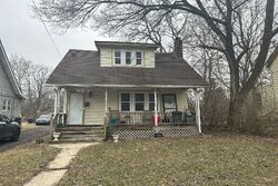Pre-foreclosure in  1ST AVE Ypsilanti, MI 48197