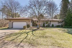 Pre-foreclosure in  QUARTERLINE RD Spring Lake, MI 49456