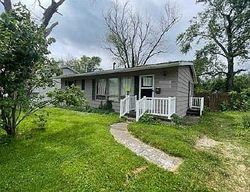 Pre-foreclosure in  RIDGE LANE DR Decatur, IL 62521