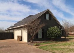 Pre-foreclosure in  E FRENCHMANS BEND RD Monroe, LA 71203