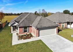 Pre-foreclosure in  OLD HERITAGE LN Carencro, LA 70520