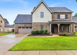 Pre-foreclosure in  RIVER ST Trussville, AL 35173