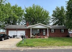 Pre-foreclosure in  SOUTHWIND AVE Mount Vernon, IN 47620