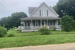 Pre-foreclosure in  S 4TH ST Manlius, IL 61338